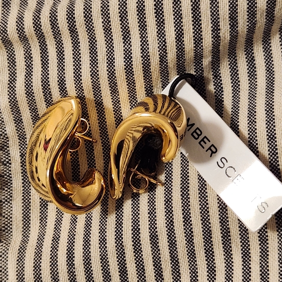 NWT 24k gold plated Amber Sceats Earrings - Picture 6 of 6